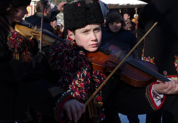 «Приборкувачка метеликів»: як донецька фотографка стала своєю на Прикарпатті