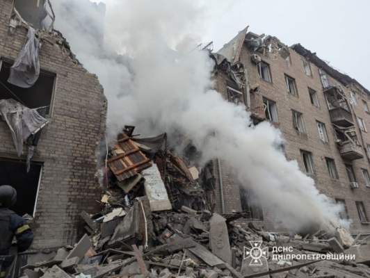 Удар РФ по Кривому Рогу: кількість поранених зросла до 14, під завалами можуть бути жінка і троє дітей 