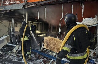 Атака дронів на Київщину: внаслідок падіння уламків постраждала жінка 