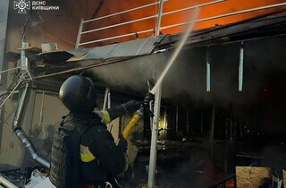 Атака дронів на Київщину: внаслідок падіння уламків постраждала жінка 