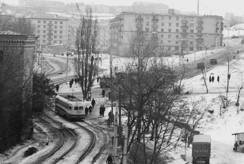Забужко придумала метро «Шулявська». Як 35 років тому вперше декомунізували Київ