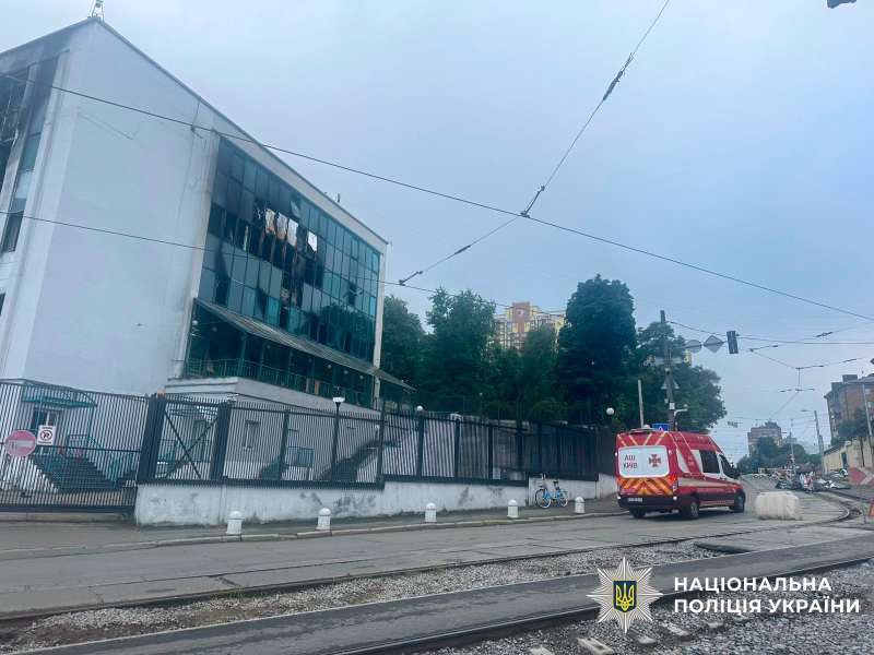 Атака на Київ: постраждало сім районів, є жертва (фото)