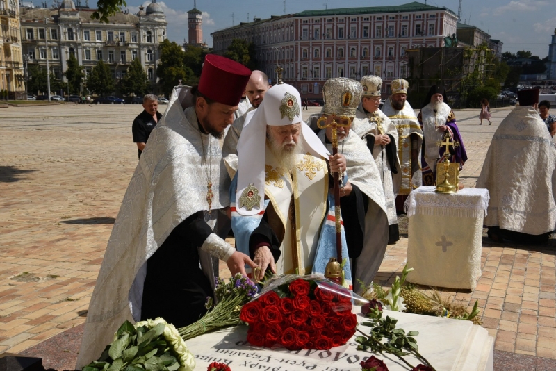 Кривавий вівторок. 30 років тому влада перетворила на побоїще похорон патріарха Володимира