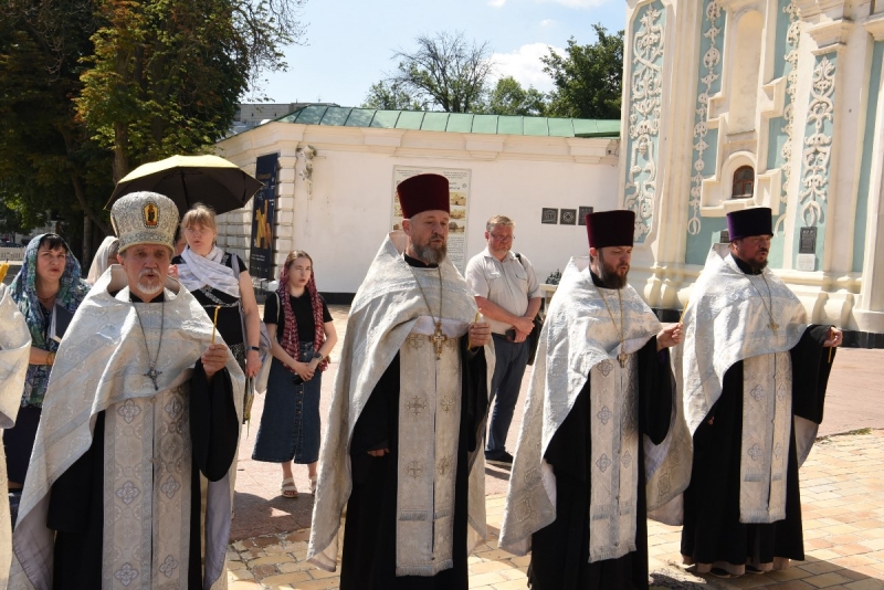 Кривавий вівторок. 30 років тому влада перетворила на побоїще похорон патріарха Володимира