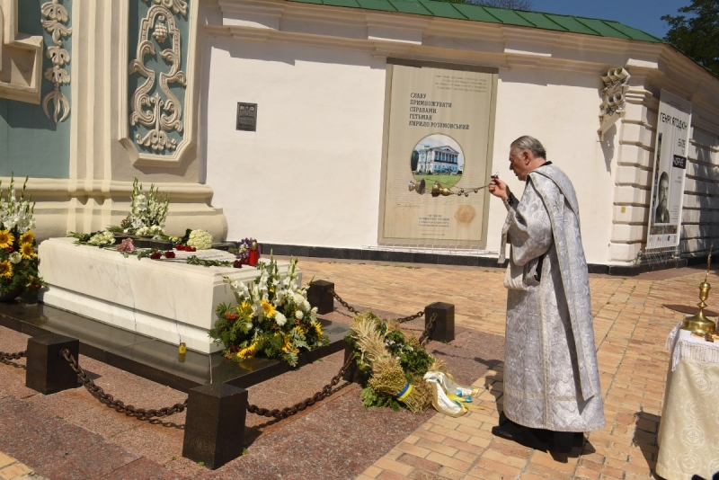 Кривавий вівторок. 30 років тому влада перетворила на побоїще похорон патріарха Володимира