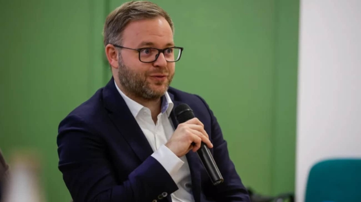 Радник Орбана заявив, що угорці ''не просили'' Україну воювати з Росією 